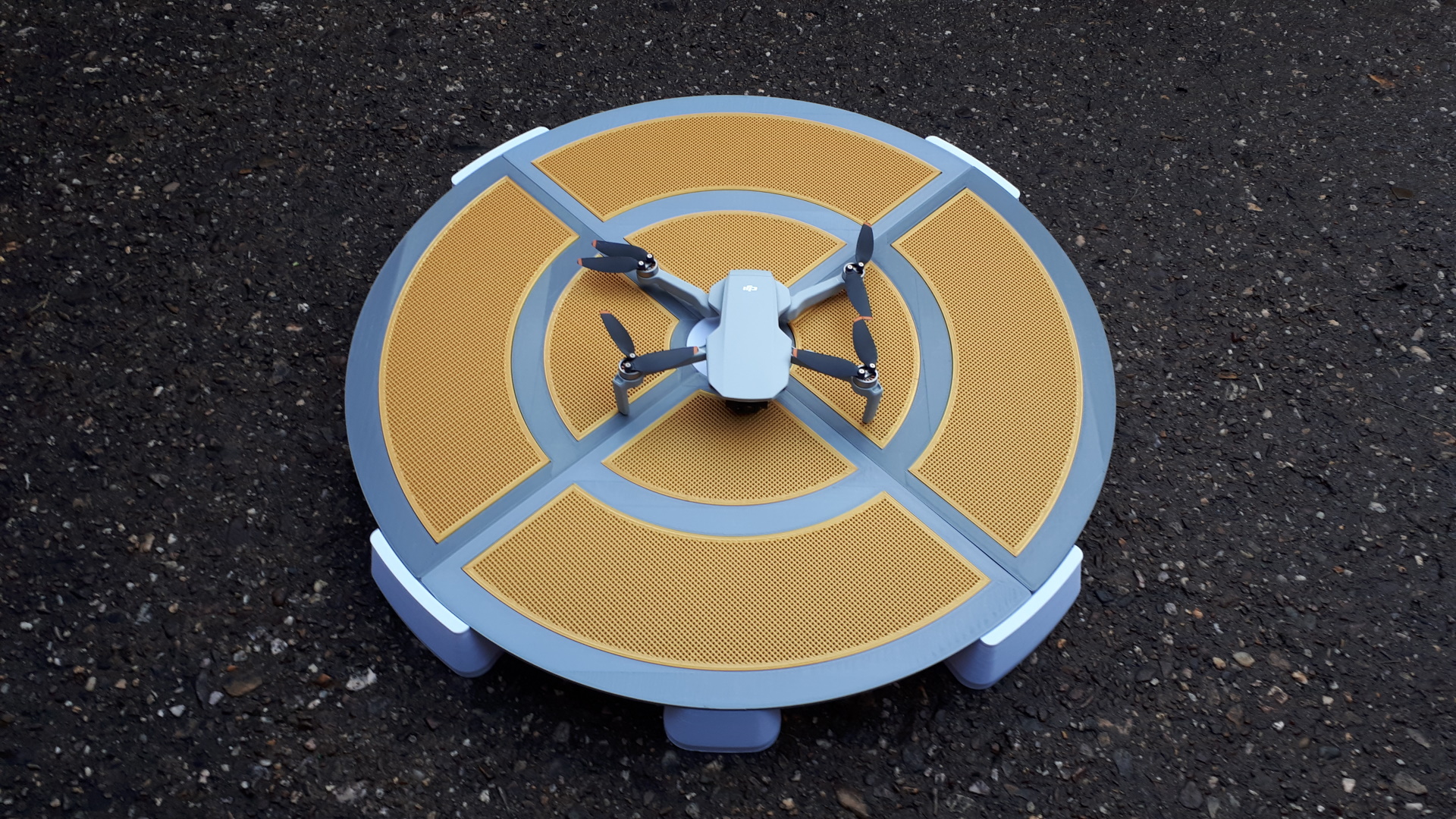 Landeplatz mit Drohne